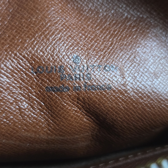 Authentic Louis Vuitton Danube crossbody bag (Unisex) - Picture 8 of 11